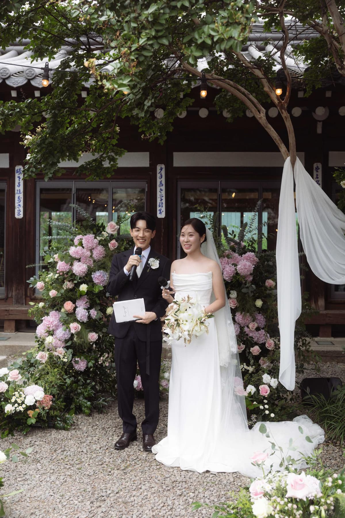 좁은 공간에서도 다양한 시선으로 담은 본식 11