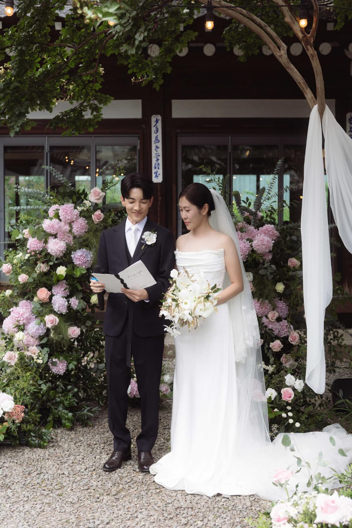 좁은 공간에서도 다양한 시선으로 담은 본식 12