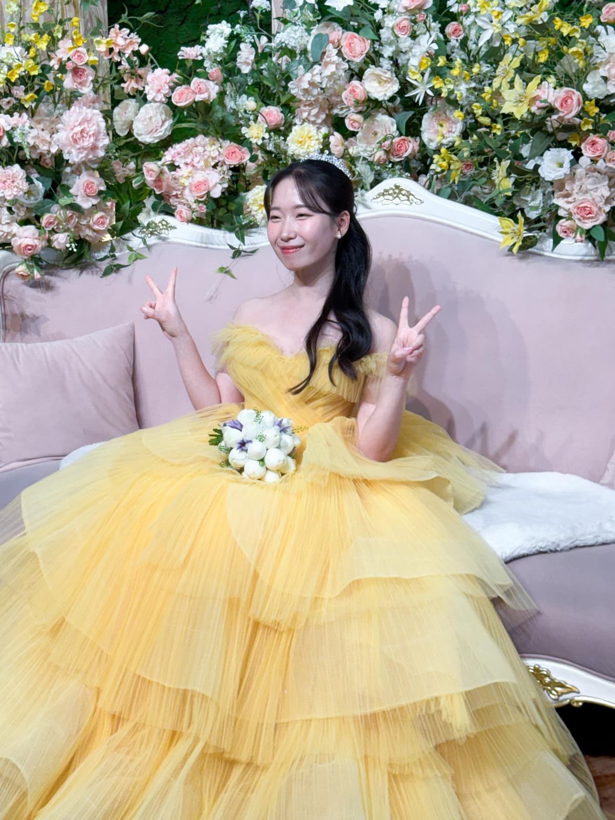 메인대기실의 밝은 조명을 활용한 촬영 3