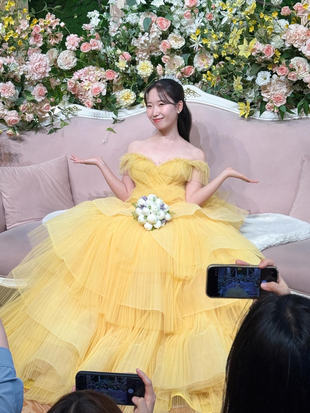 메인대기실의 밝은 조명을 활용한 촬영 2