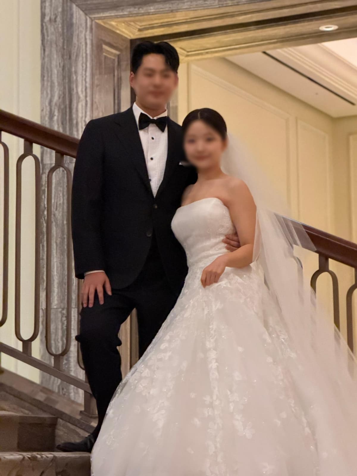 로비에서 사파이어홀까지 이어진 이동 장면 1